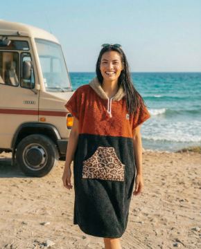 Surfponcho WildWave Unisex aus Bio-Frotte - Limited Edition